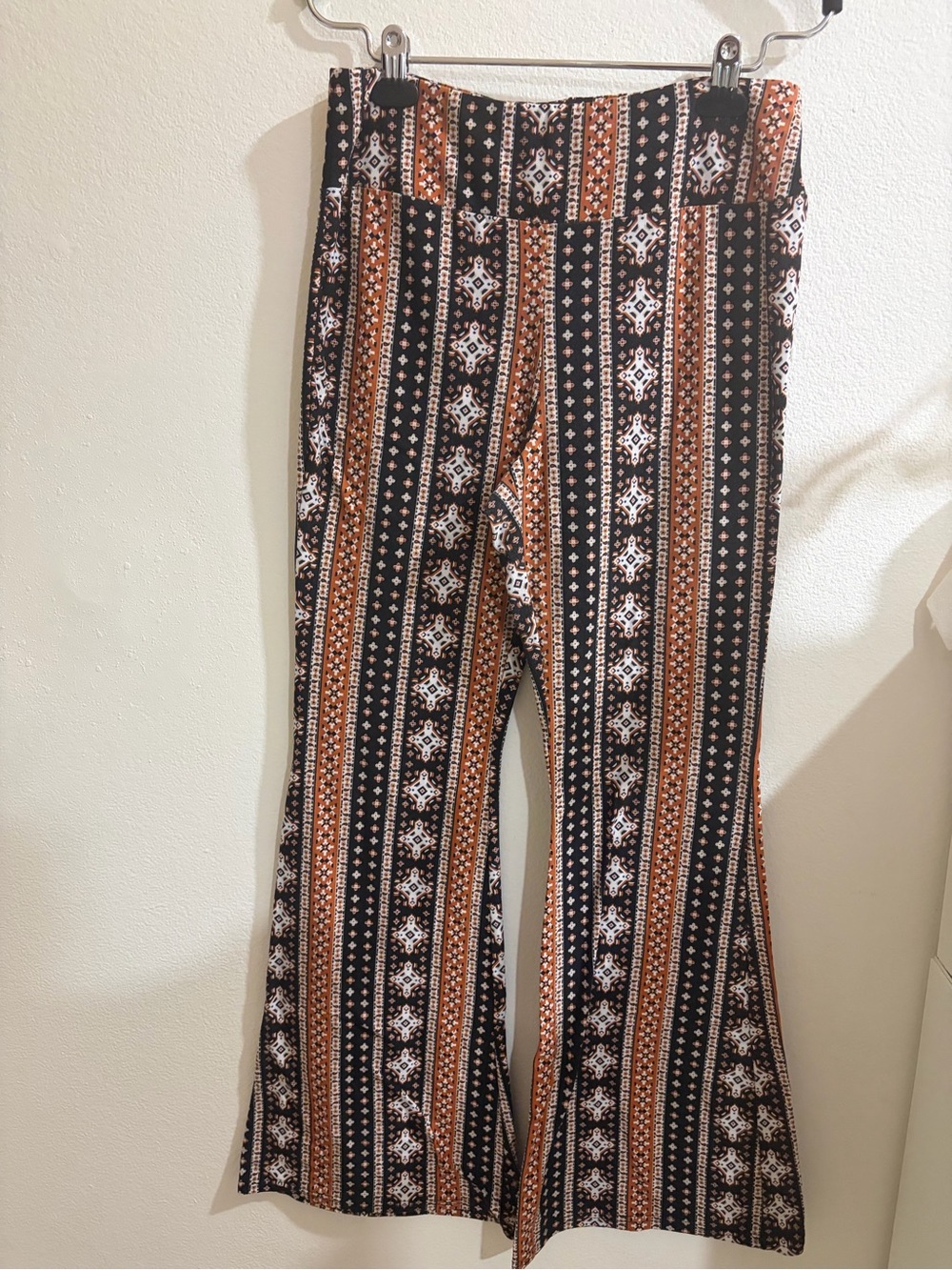 No Boundaries Black, Brown & White Vertical Pattern Wide-Leg Pants